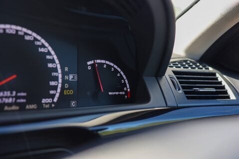 Mercedes-Benz S Class S63L AMG 5.5 V8 BITURBO 41