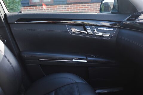 Mercedes-Benz S Class S63L AMG 5.5 V8 BITURBO 42