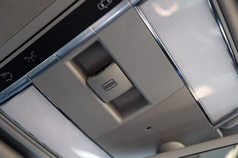 Mercedes-Benz S Class S63L AMG 5.5 V8 BITURBO 44