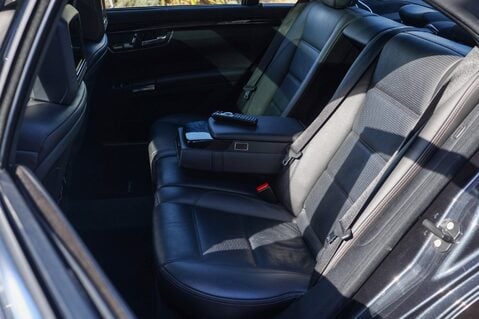 Mercedes-Benz S Class S63L AMG 5.5 V8 BITURBO 23