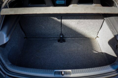 Volkswagen Scirocco GTS 2.0 TSI DSG BMT 32