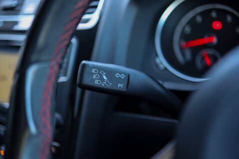 Volkswagen Scirocco GTS 2.0 TSI DSG BMT 29