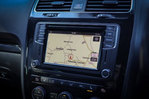 Volkswagen Scirocco GTS 2.0 TSI DSG BMT 18