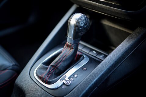 Volkswagen Scirocco GTS 2.0 TSI DSG BMT 31