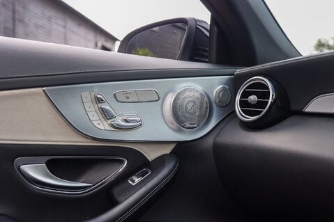 Mercedes-Benz C Class C63S AMG 4.0 PREMIUM CABRIOLET 20
