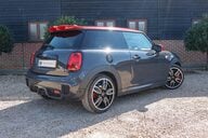 Mini Hatch 2.0 JOHN COOPER WORKS MANUAL 9