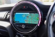 Mini Hatch 2.0 JOHN COOPER WORKS MANUAL 16