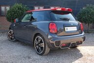 Mini Hatch 2.0 JOHN COOPER WORKS MANUAL 44