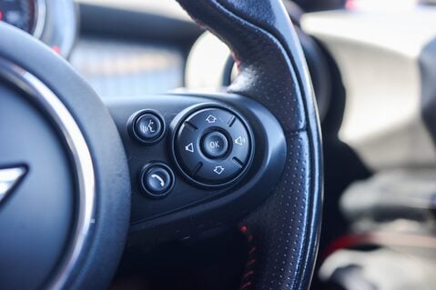 Mini Hatch 2.0 JOHN COOPER WORKS MANUAL 27