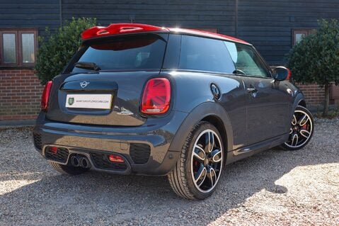 Mini Hatch 2.0 JOHN COOPER WORKS MANUAL 49