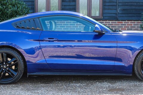 Ford Mustang 2.3 ECOBOOST AUTO 9