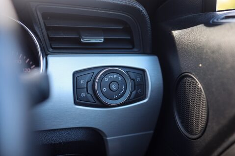 Ford Mustang 2.3 ECOBOOST AUTO 26