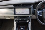 Jaguar XF 2.0 D PORTFOLIO AWD 14