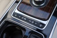 Jaguar XF 2.0 D PORTFOLIO AWD 22
