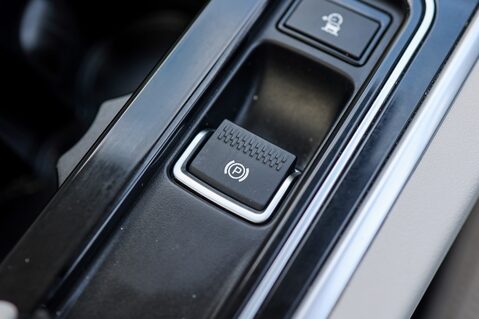 Jaguar XF 2.0 D PORTFOLIO AWD 35