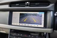 Jaguar XF 2.0 D PORTFOLIO AWD 18