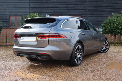 Jaguar XF 2.0 D PORTFOLIO AWD 8