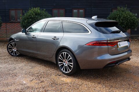 Jaguar XF 2.0 D PORTFOLIO AWD 2