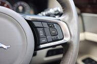 Jaguar XF 2.0 D PORTFOLIO AWD 28