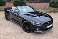 Ford Mustang GT 5.0  V8 MANUAL CABRIOLET 40