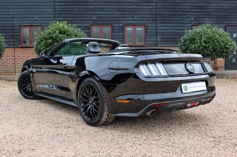 Ford Mustang GT 5.0  V8 MANUAL CABRIOLET 2