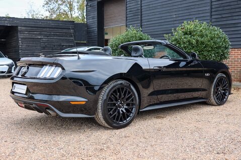 Ford Mustang GT 5.0  V8 MANUAL CABRIOLET 54