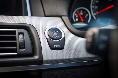 BMW M5 4.4 V8 AUTO 23