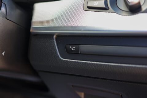 BMW M5 4.4 V8 AUTO 30
