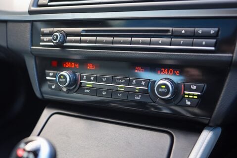 BMW M5 4.4 V8 AUTO 27