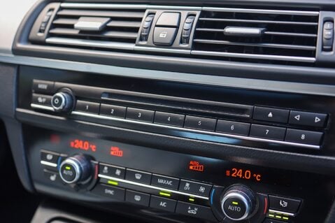 BMW M5 4.4 V8 AUTO 29