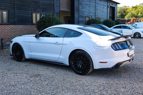 Ford Mustang 2.3 ECOBOOST AUTO 57