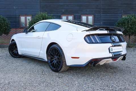 Ford Mustang 2.3 ECOBOOST AUTO 2