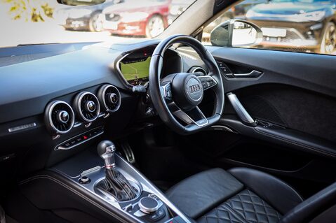 Audi TT S 2.0 TFSI QUATTRO BLACK EDITION S-TRONIC 3