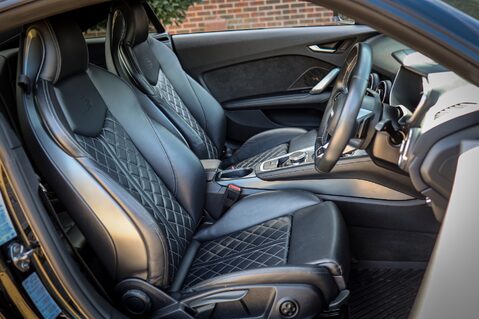 Audi TT S 2.0 TFSI QUATTRO BLACK EDITION S-TRONIC 13