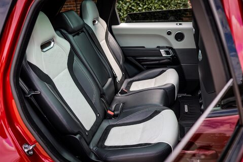Land Rover Range Rover Sport SVR 5.0 V8 32