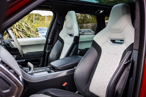 Land Rover Range Rover Sport SVR 5.0 V8 18
