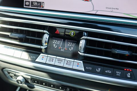BMW X7 M50I 4.4 V8 19