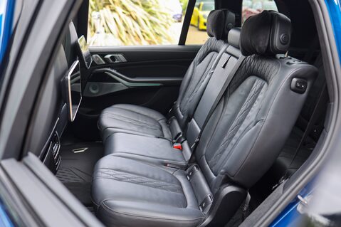 BMW X7 M50I 4.4 V8 46