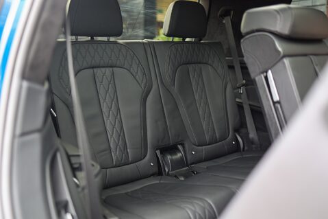 BMW X7 M50I 4.4 V8 13