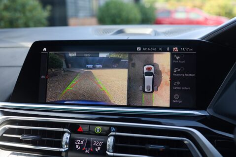 BMW X7 M50I 4.4 V8 16