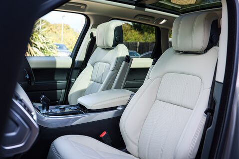 Land Rover Range Rover Sport 3.0 SDV6 HSE 18