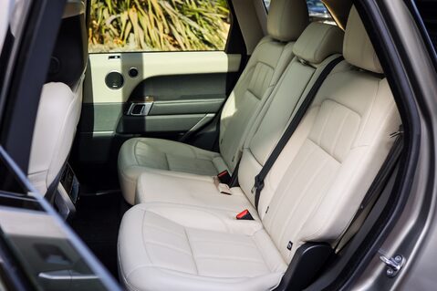 Land Rover Range Rover Sport 3.0 SDV6 HSE 43