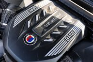 BMW Alpina XB7 4.4 V8 75