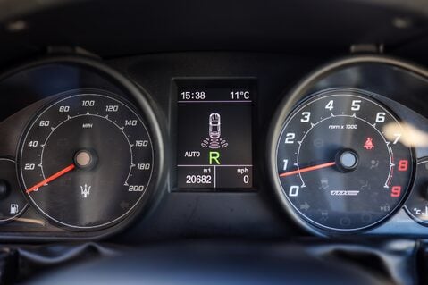 Maserati Grancabrio MC 4.7 V8 32
