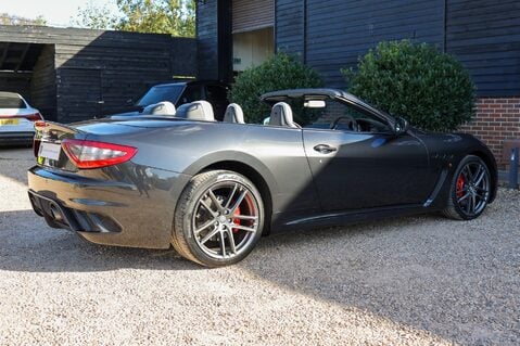 Maserati Grancabrio MC 4.7 V8 60