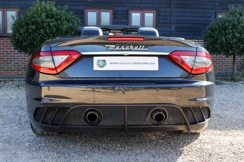 Maserati Grancabrio MC 4.7 V8 8