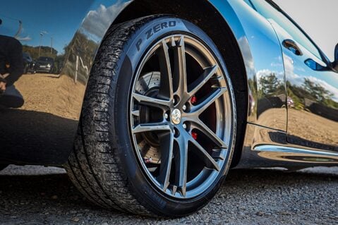 Maserati Grancabrio MC 4.7 V8 40