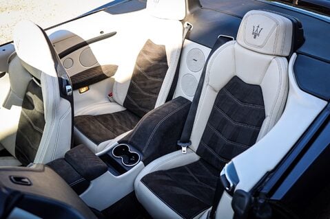Maserati Grancabrio MC 4.7 V8 34