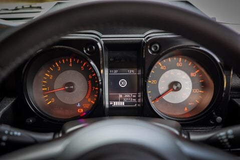 Suzuki Jimny SZ5 1.5 MANUAL 18