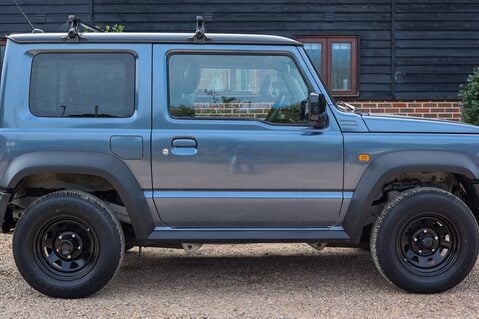 Suzuki Jimny SZ5 1.5 MANUAL 11